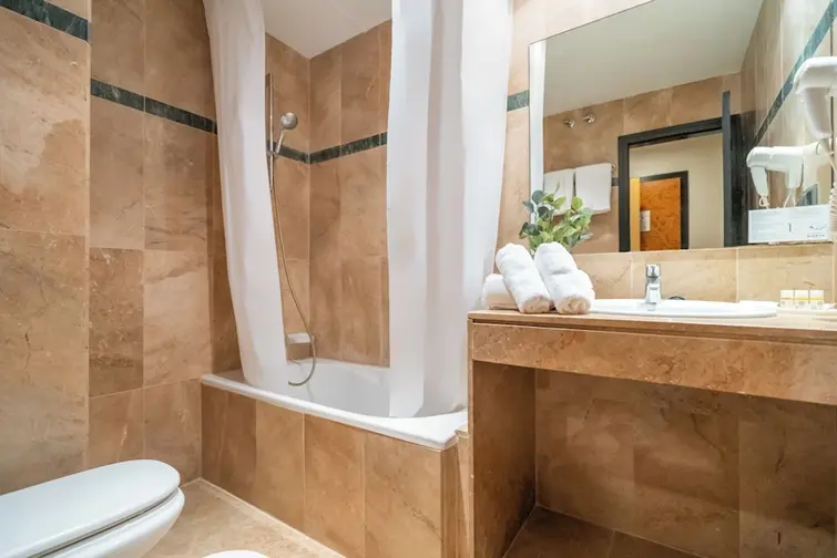 Hotel Glories gallery image 14