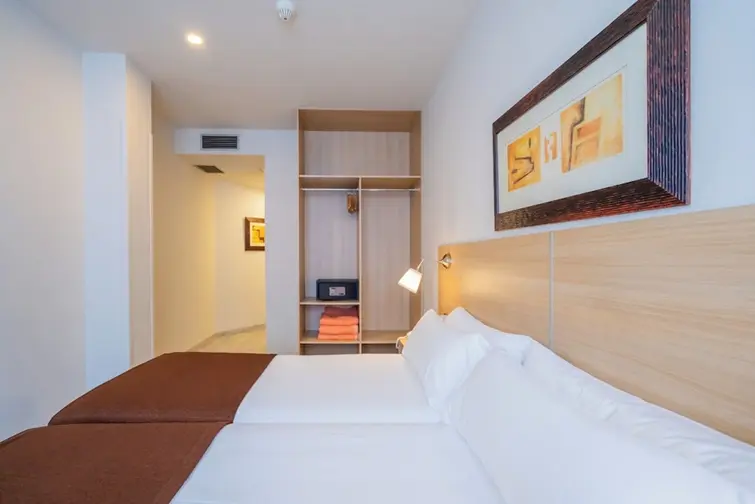 Hotel Glories gallery image 19