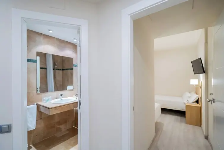 Hotel Glories gallery image 20
