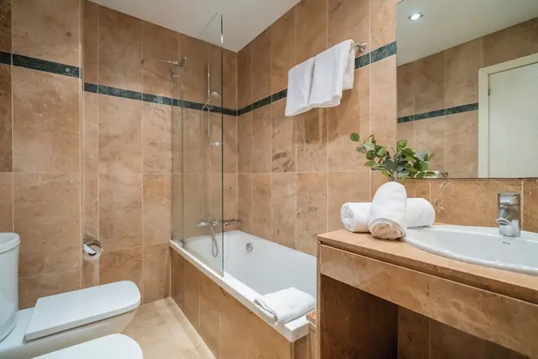 Hotel Glories gallery image 23