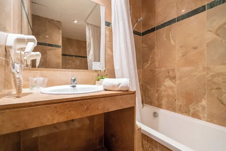 Hotel Glories gallery image 24