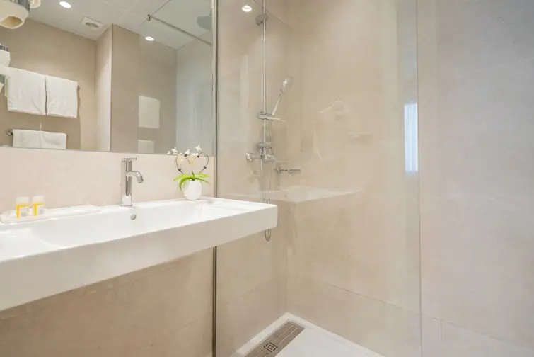 Hotel Glories gallery image 25