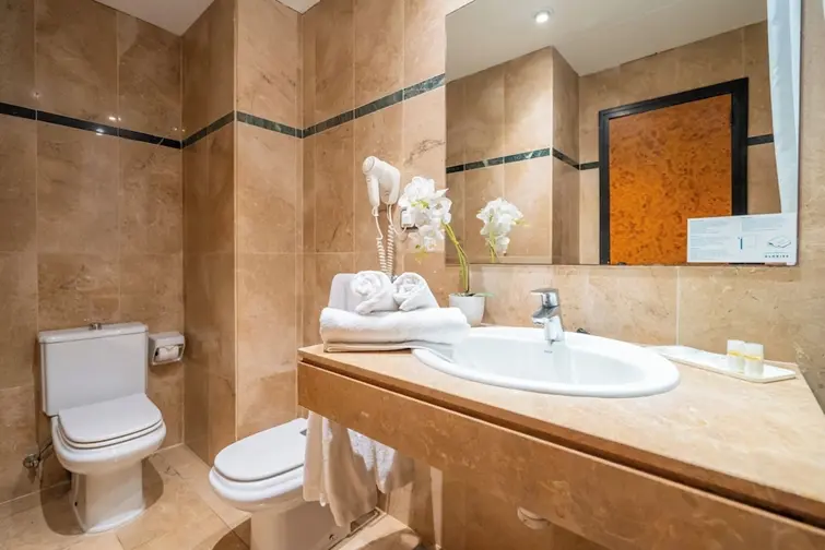 Hotel Glories gallery image 31