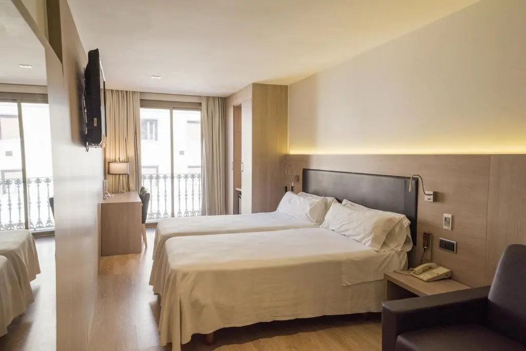 Hotel Lleo gallery image 3