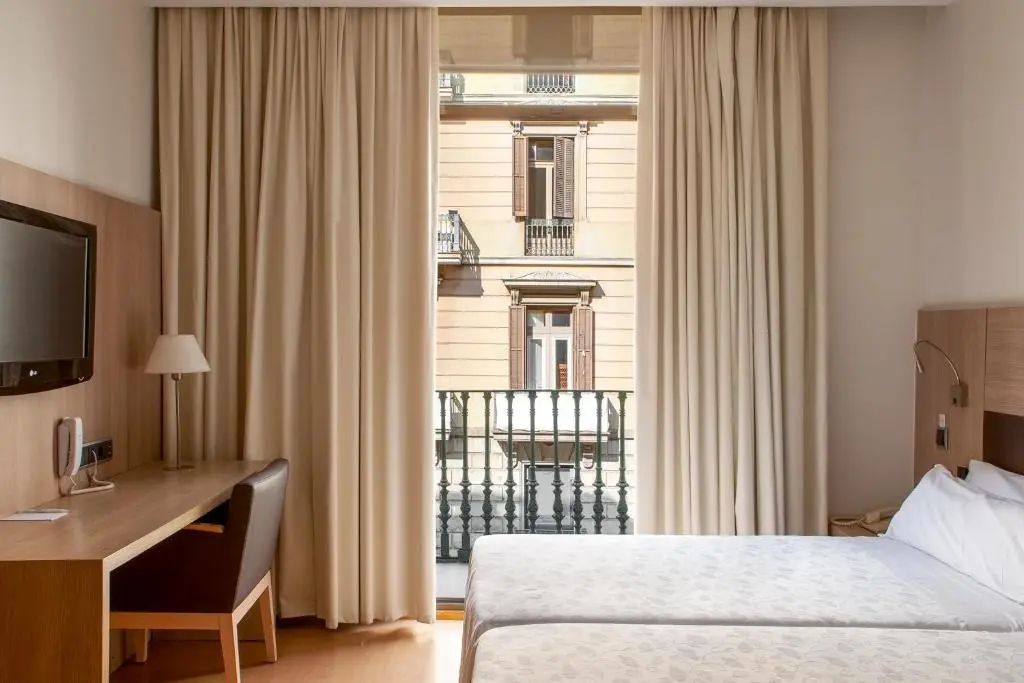 Hotel Lleo gallery image 7