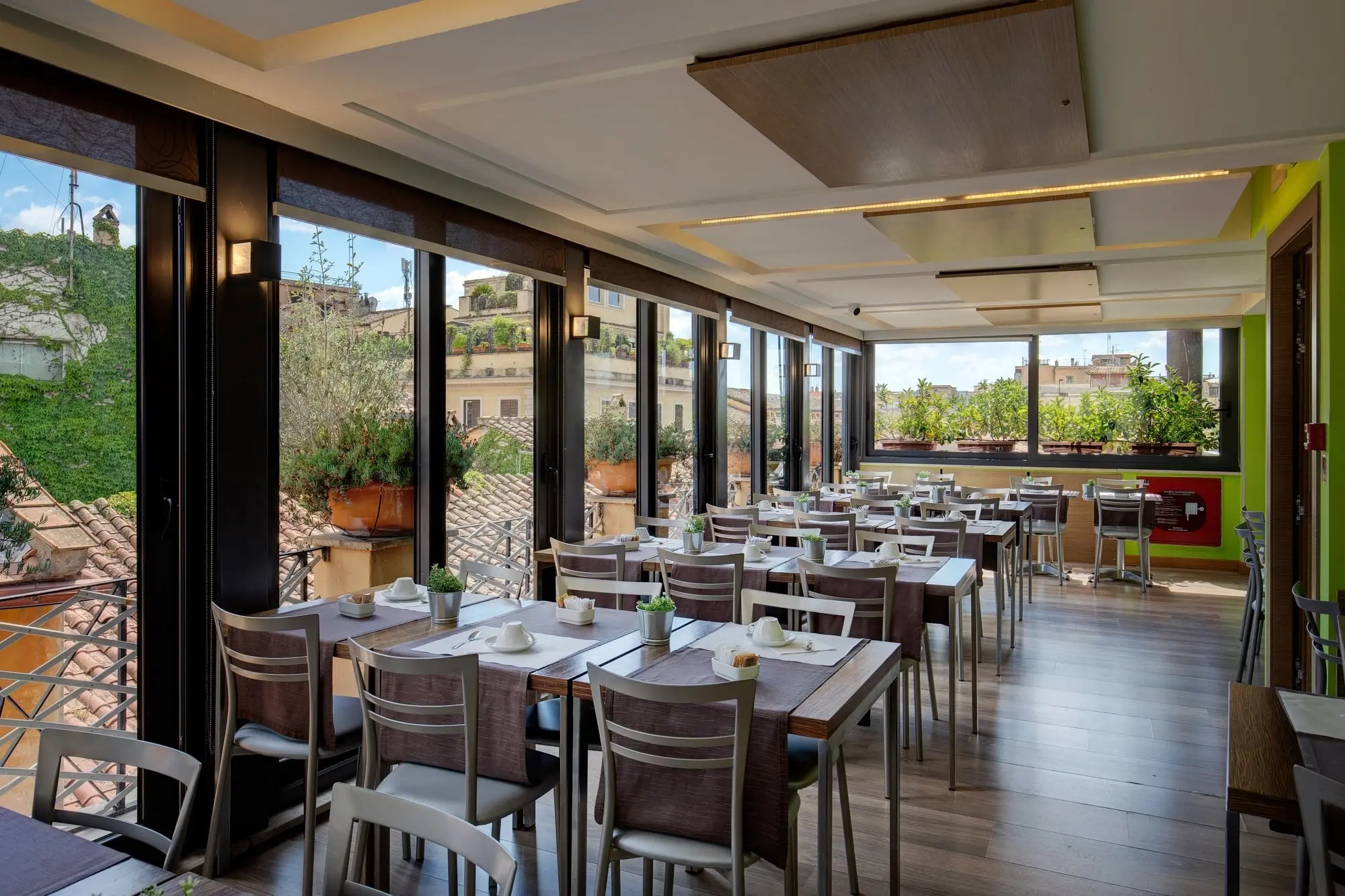 Trevi Hotel gallery image 1