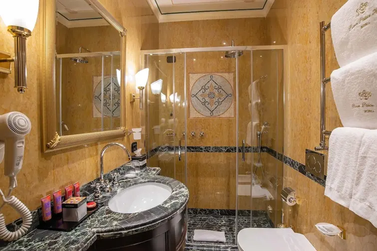 River Palace Hotel gallery image 18