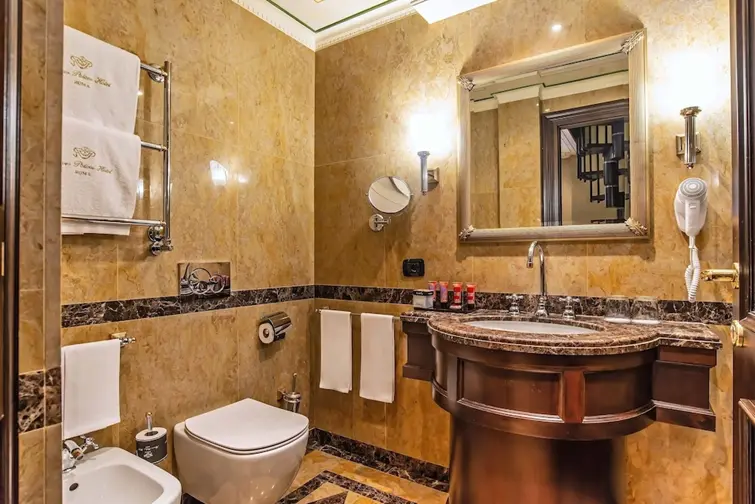 River Palace Hotel gallery image 8