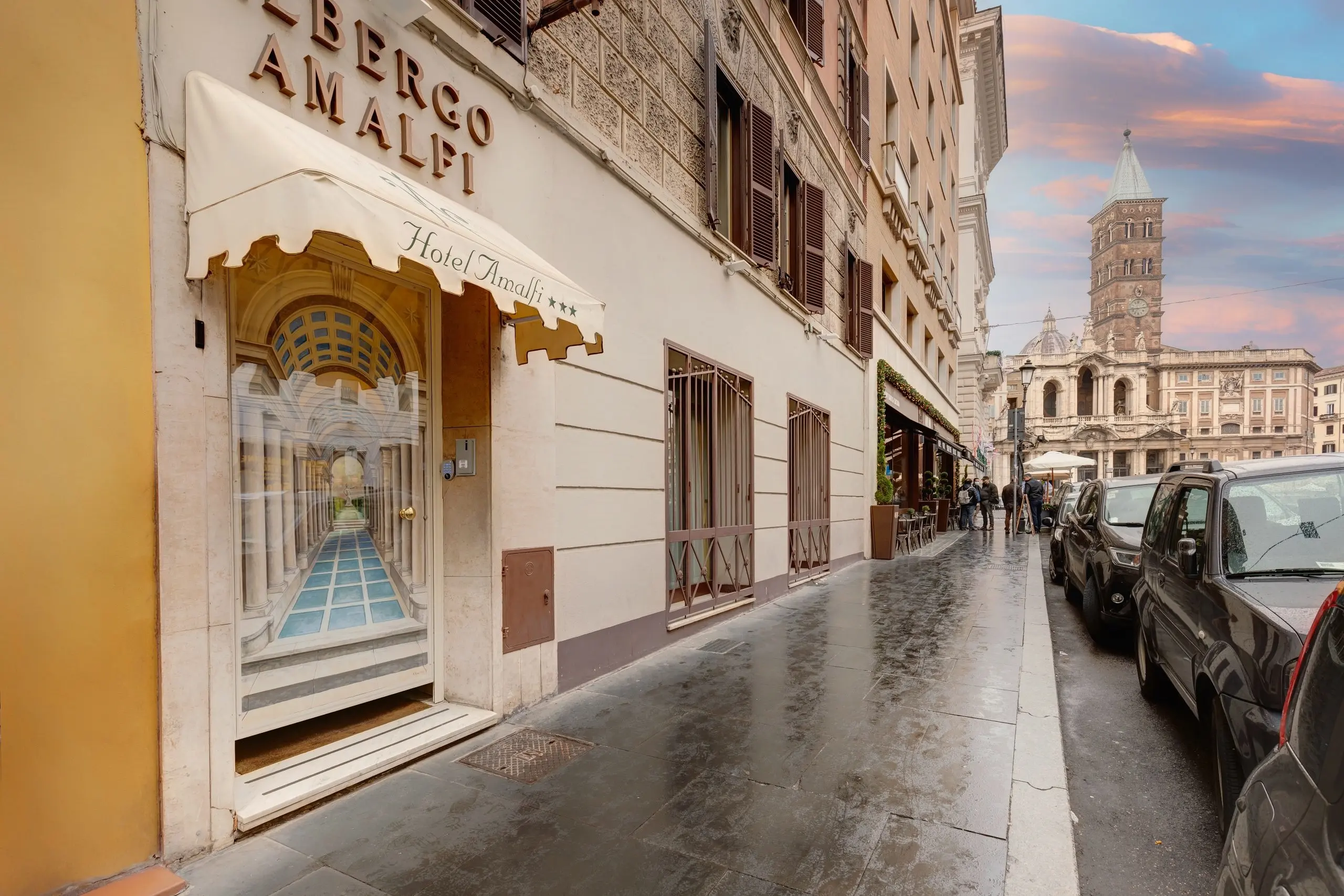 Amalfi Hotel