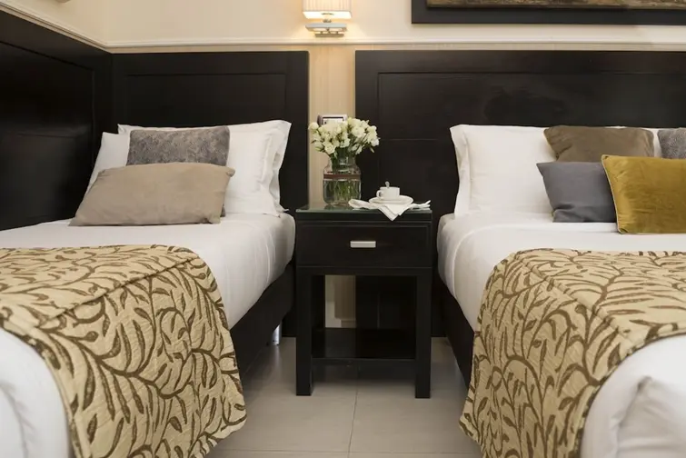 Yes Hotel gallery image 3