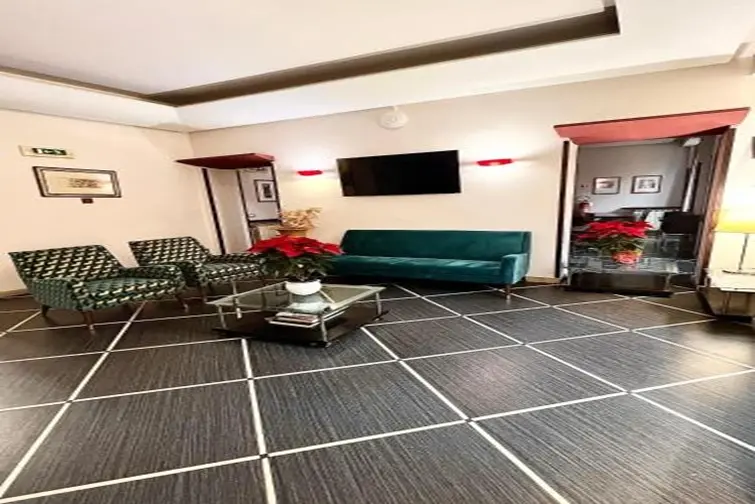 Hotel Garda gallery image 11