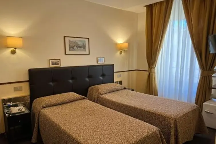 Hotel Garda gallery image 15