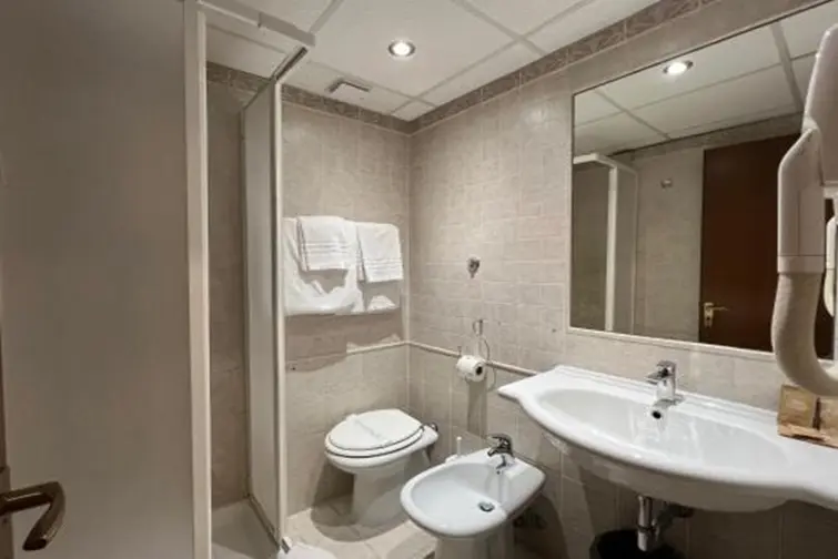 Hotel Garda gallery image 28