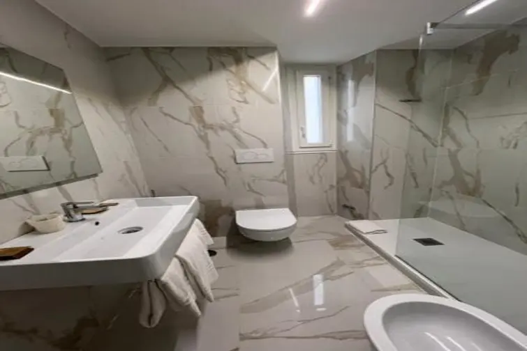 Hotel Garda gallery image 7