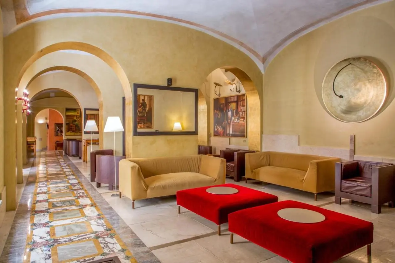 Empire Palace gallery image 5
