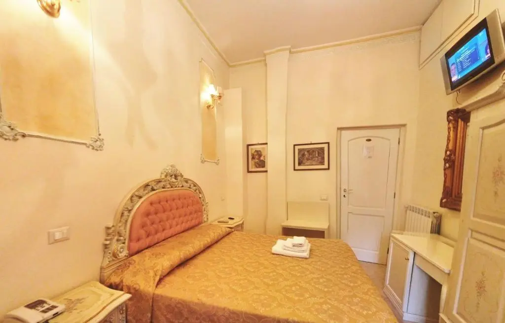 Imperial Rooms gallery image 10