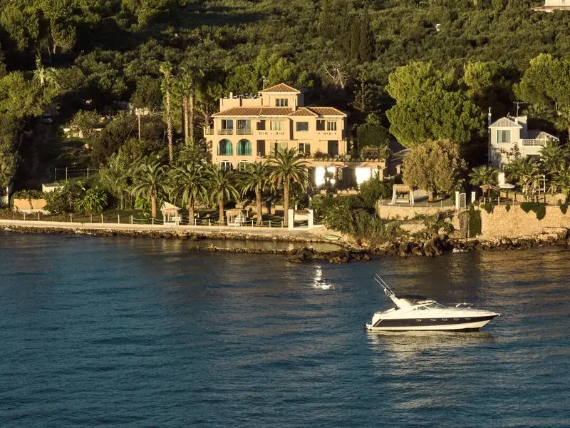 Calypso Villas gallery image 9