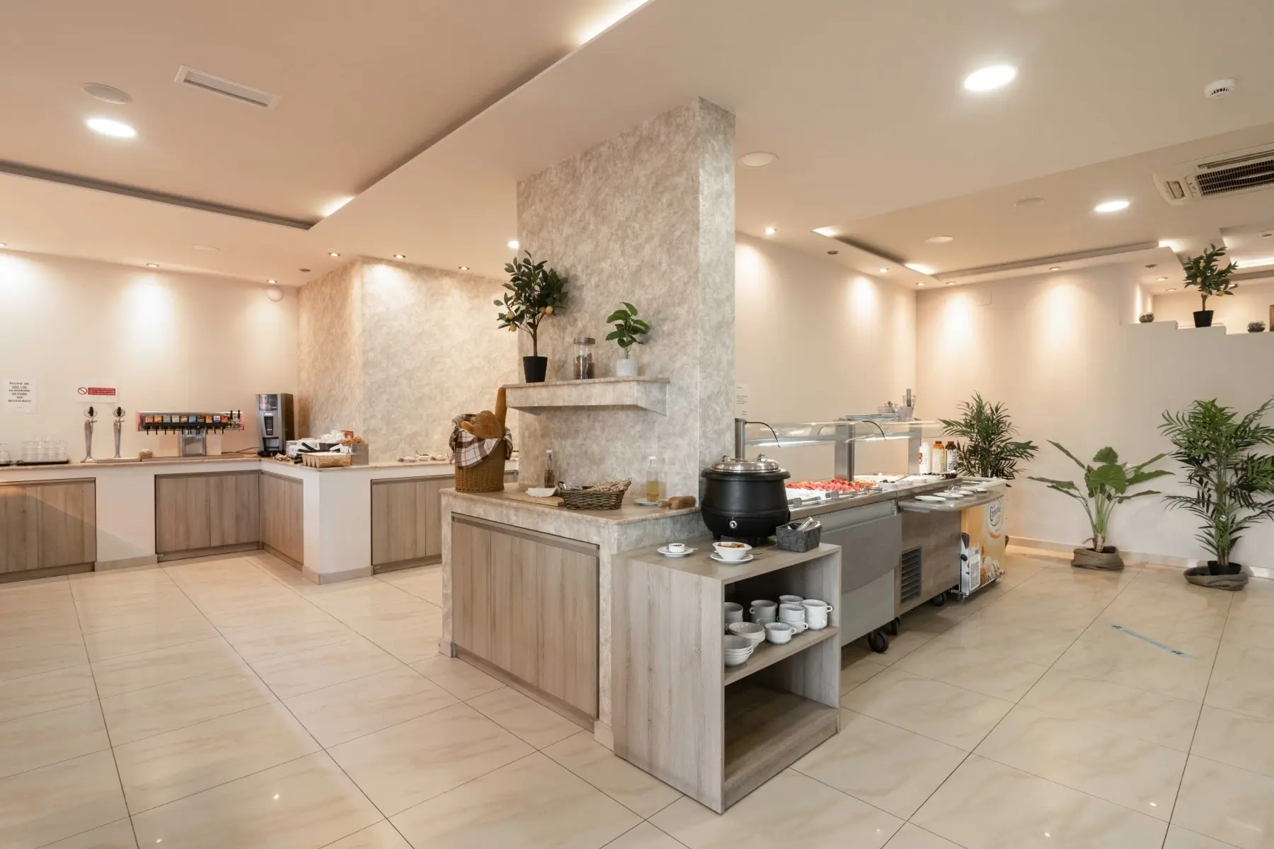 Karras Hotel gallery image 18