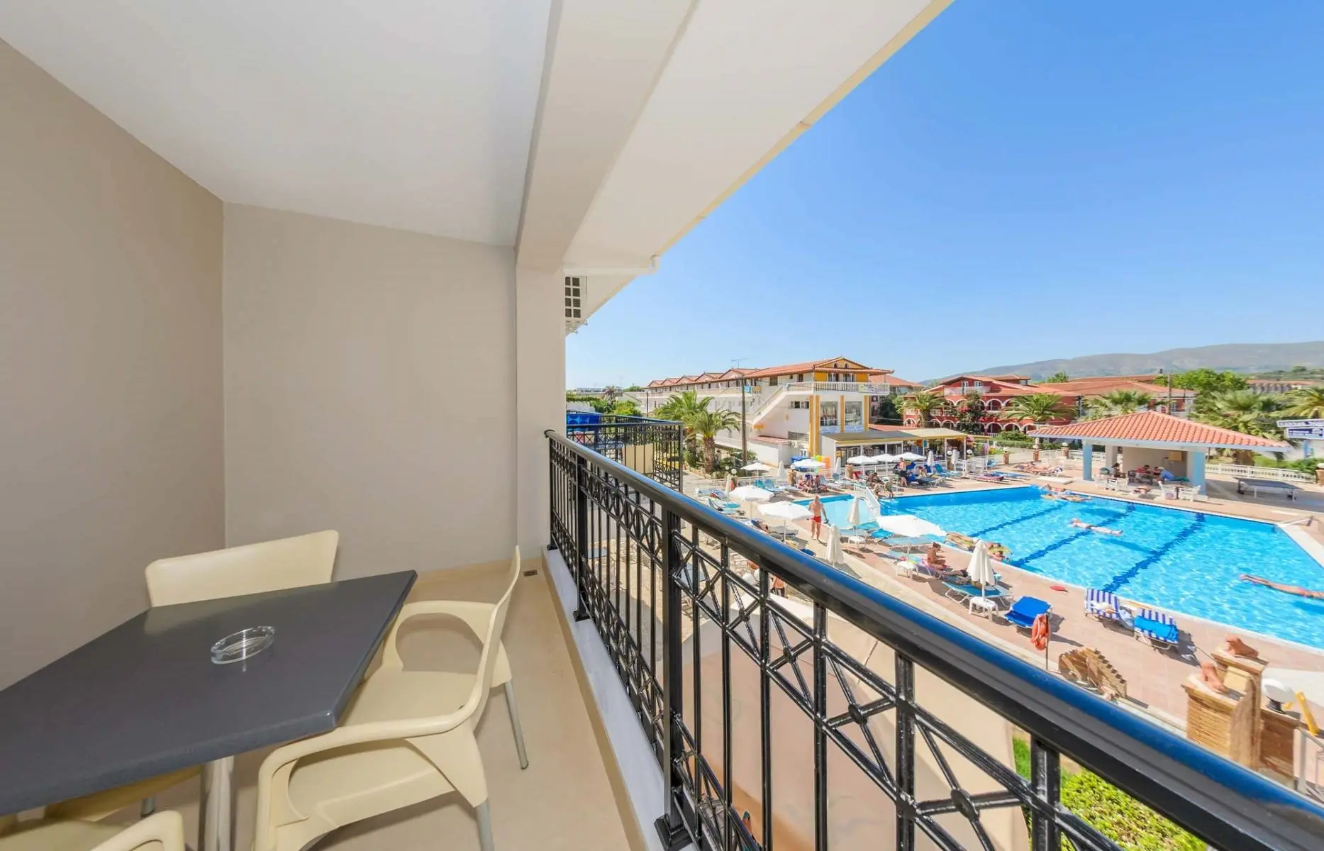 Karras Hotel gallery image 4