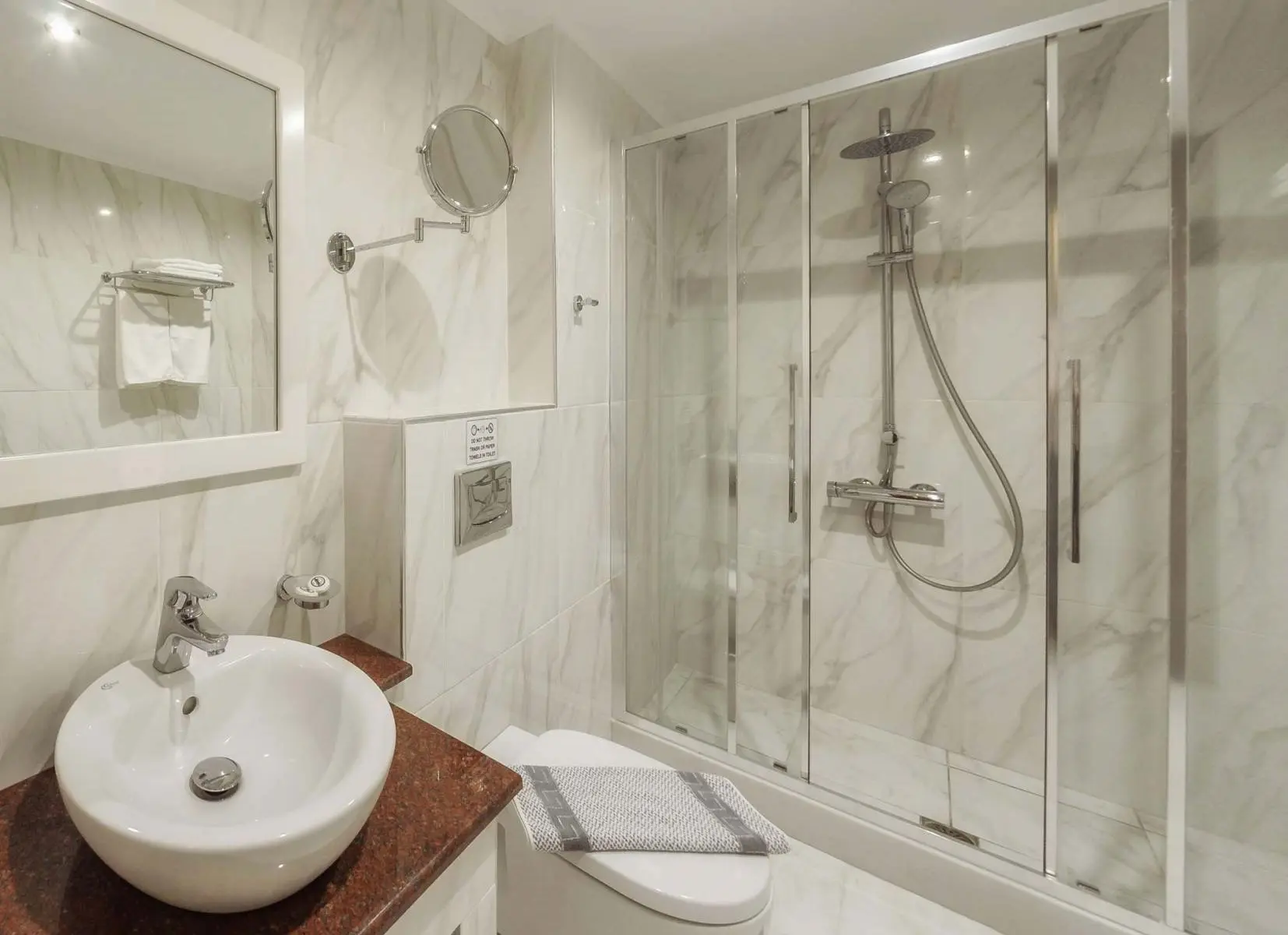 Karras Hotel gallery image 5