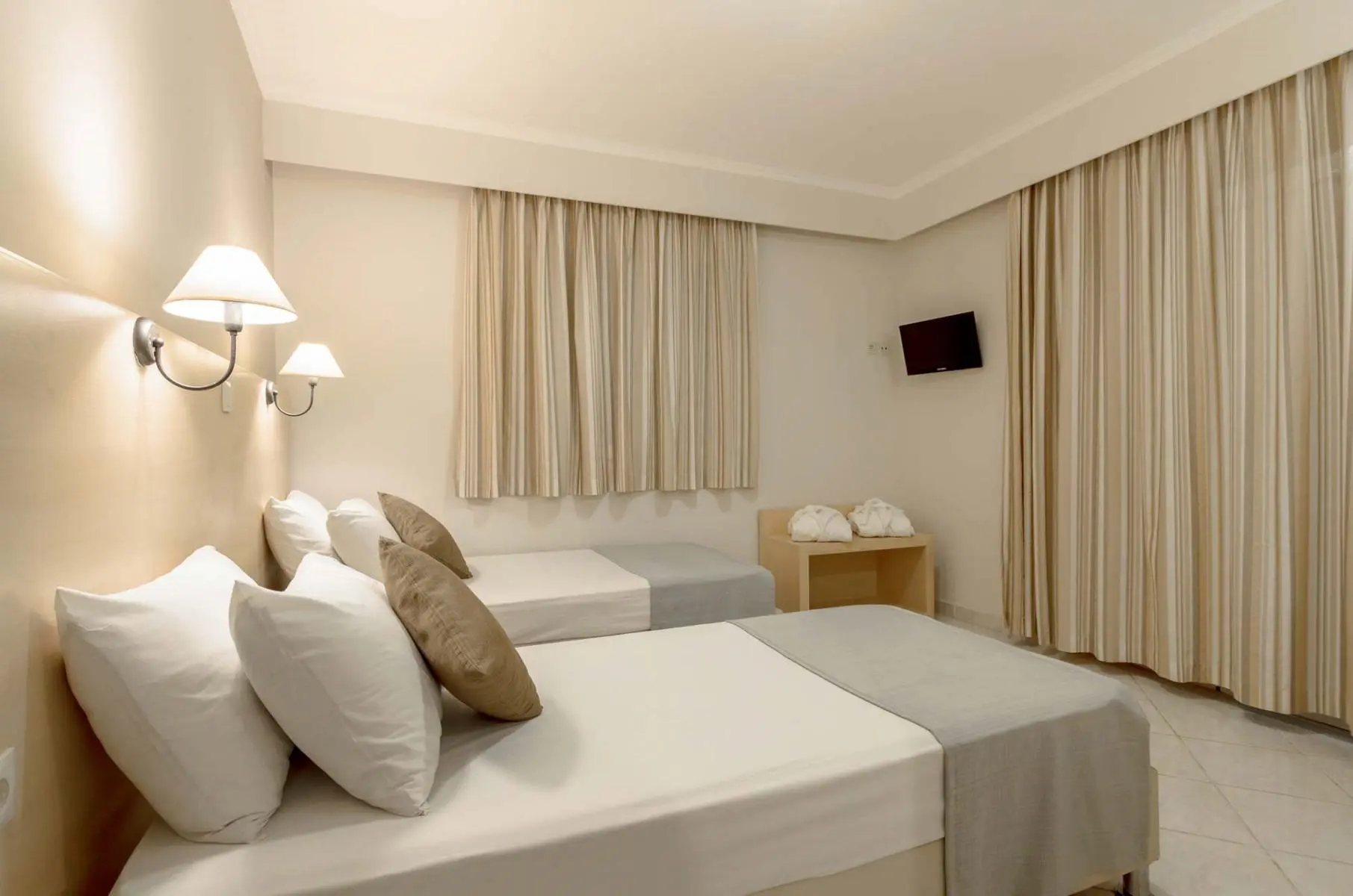 Karras Hotel gallery image 6