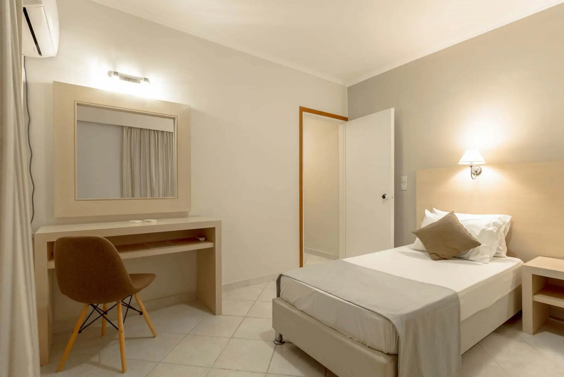 Karras Hotel gallery image 7