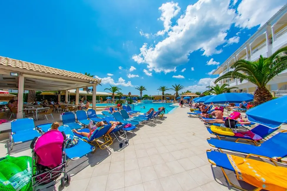 Poseidon Beach Hotel gallery image 18