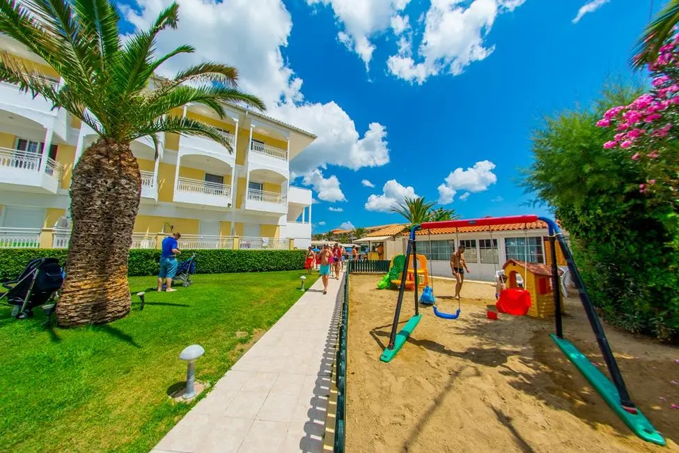Poseidon Beach Hotel gallery image 2