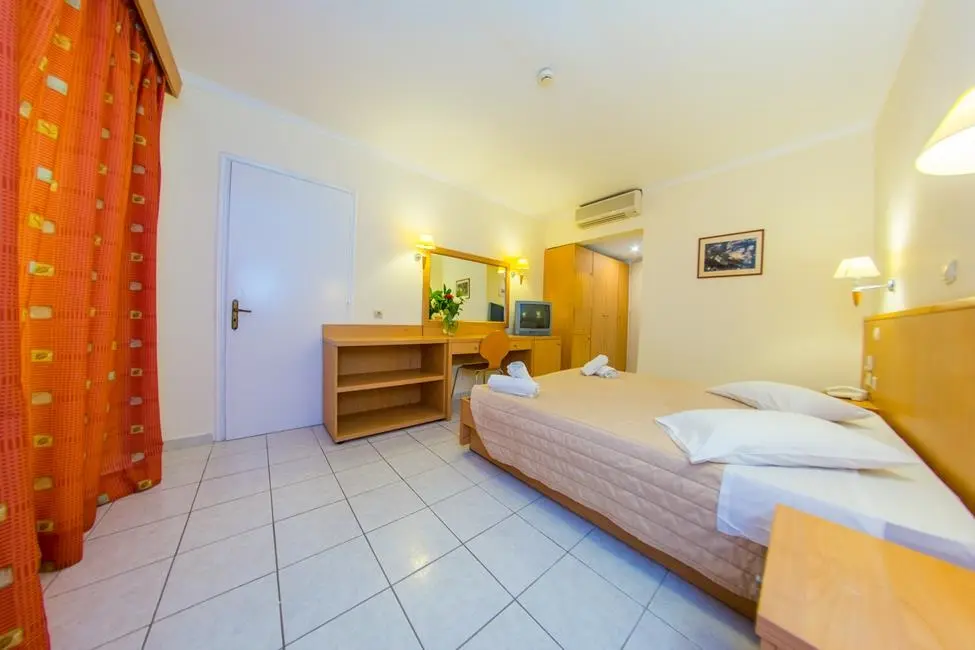 Poseidon Beach Hotel gallery image 25