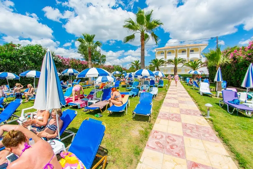 Poseidon Beach Hotel gallery image 26