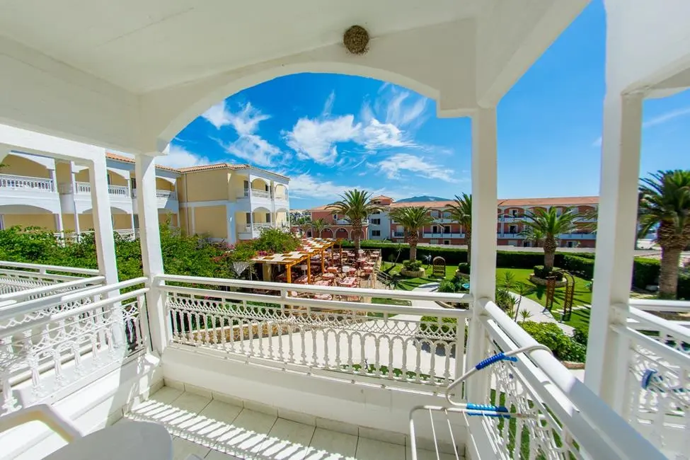 Poseidon Beach Hotel gallery image 3