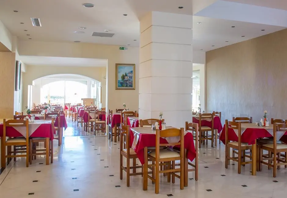 Poseidon Beach Hotel gallery image 4