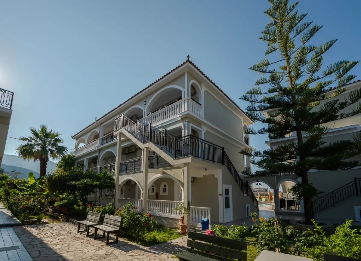 Athina Apartmetns gallery image 2