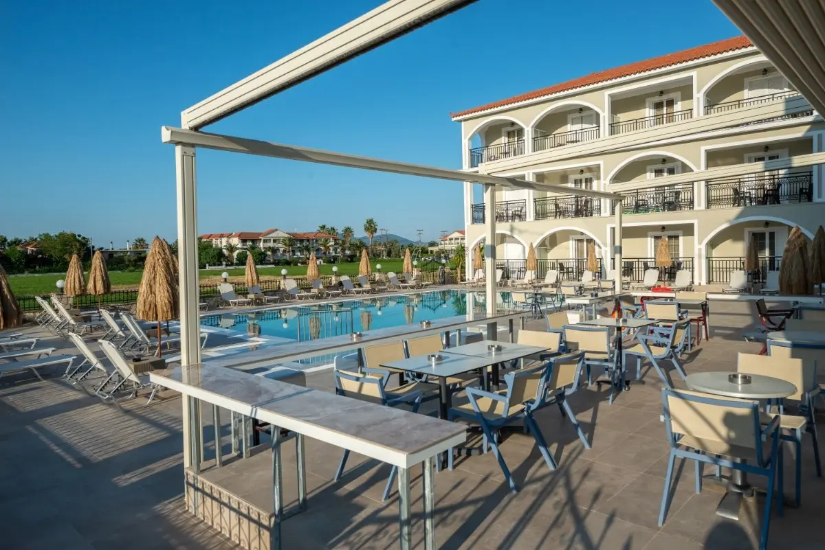 Athina Apartmetns gallery image 3