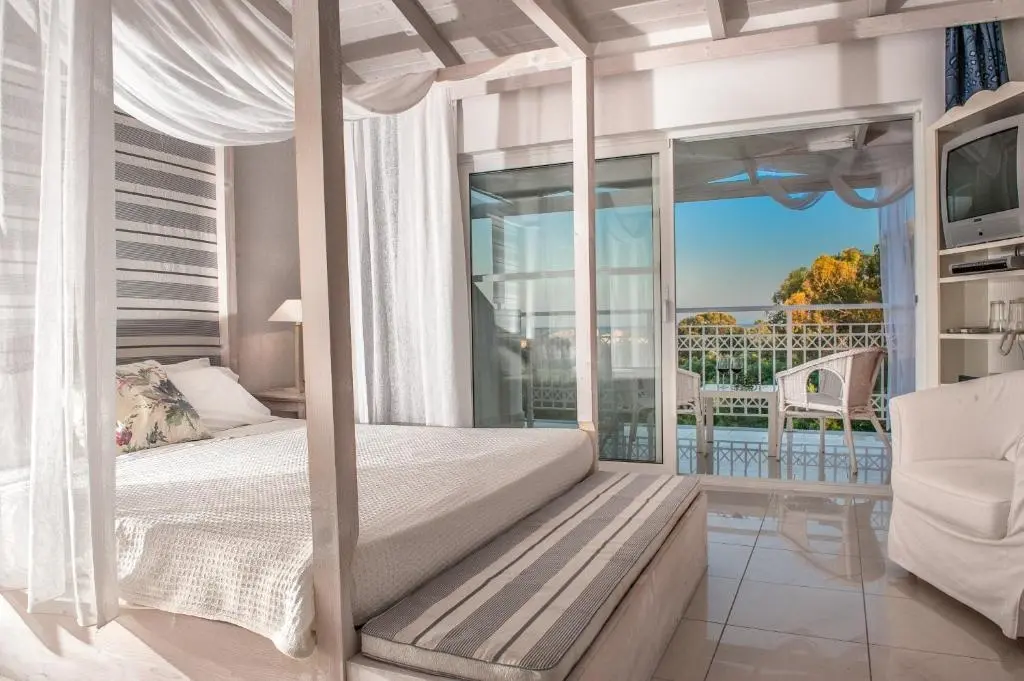 Belvedere Luxury Suites gallery image 13
