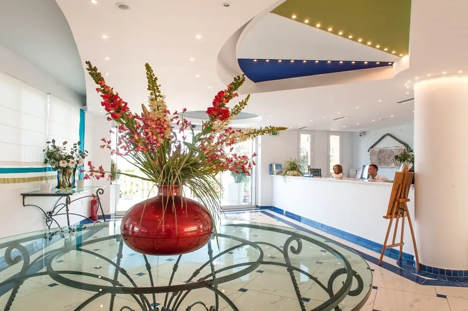 Belvedere Luxury Suites gallery image 2