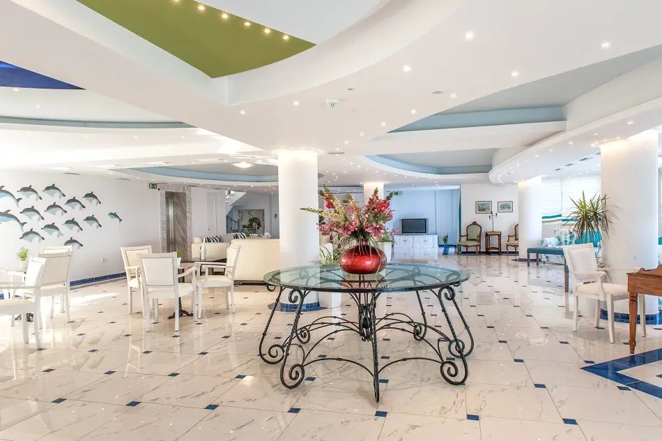 Belvedere Luxury Suites gallery image 5