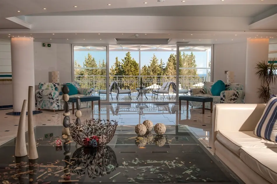 Belvedere Luxury Suites gallery image 7