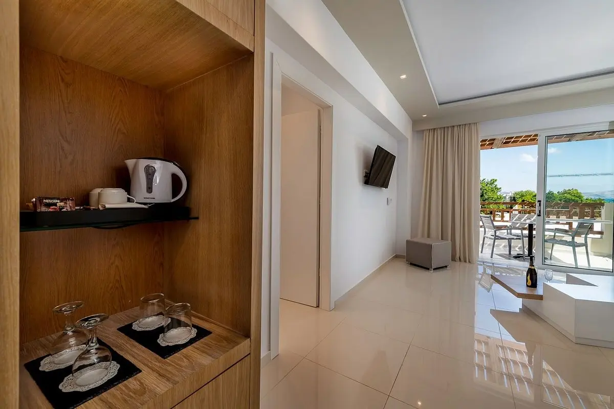 Gaia Palace Hotel gallery image 12