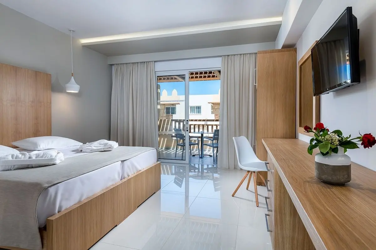 Gaia Palace Hotel gallery image 9