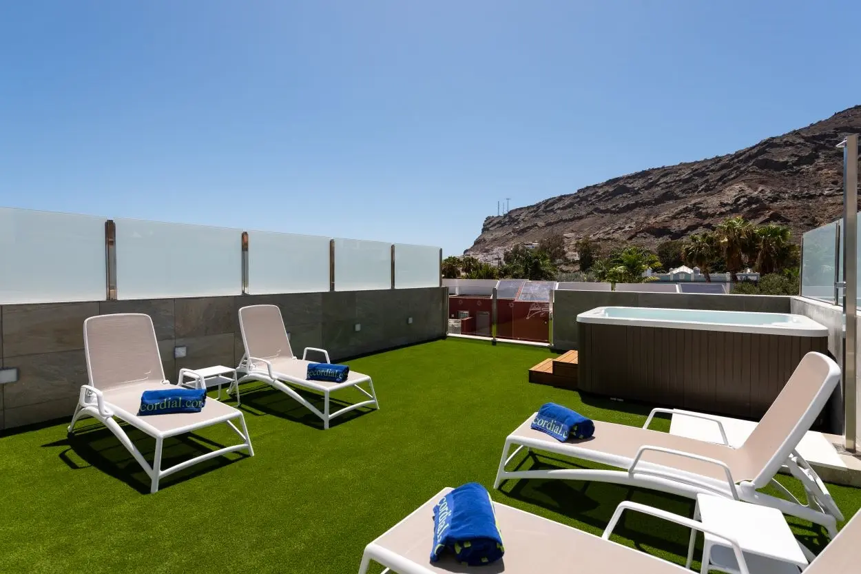 Cordial Mogan Solaz Apts gallery image 11