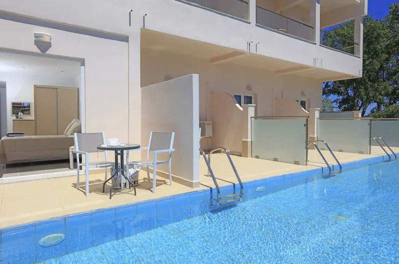 Cavomarina Beach Hotel gallery image 10