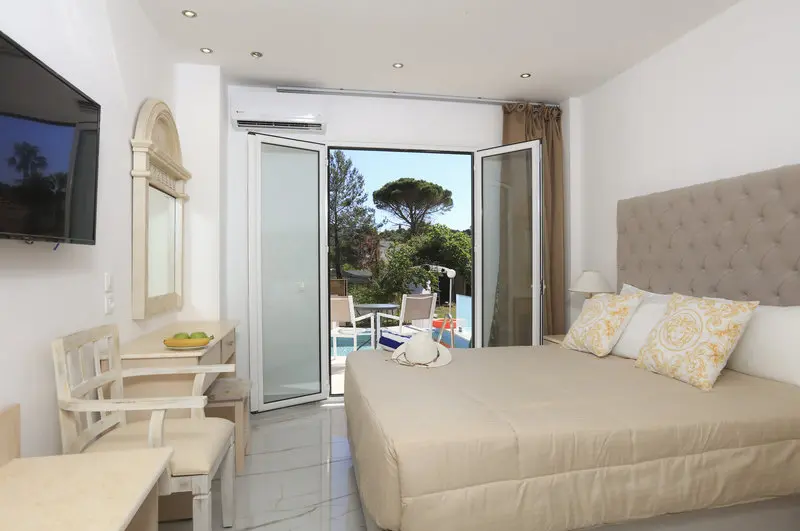 Cavomarina Beach Hotel gallery image 7