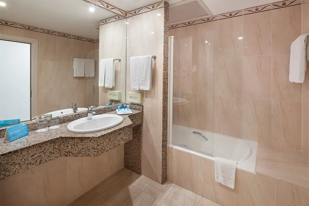 Mac Puerto Marina Benalmadena (AGP) gallery image 13