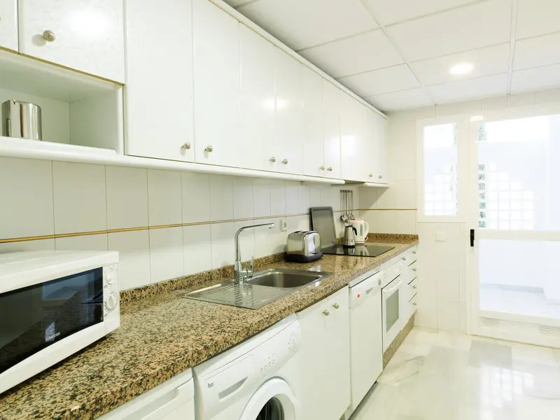 Monarque Sultan Aparthotel (AGP) gallery image 11