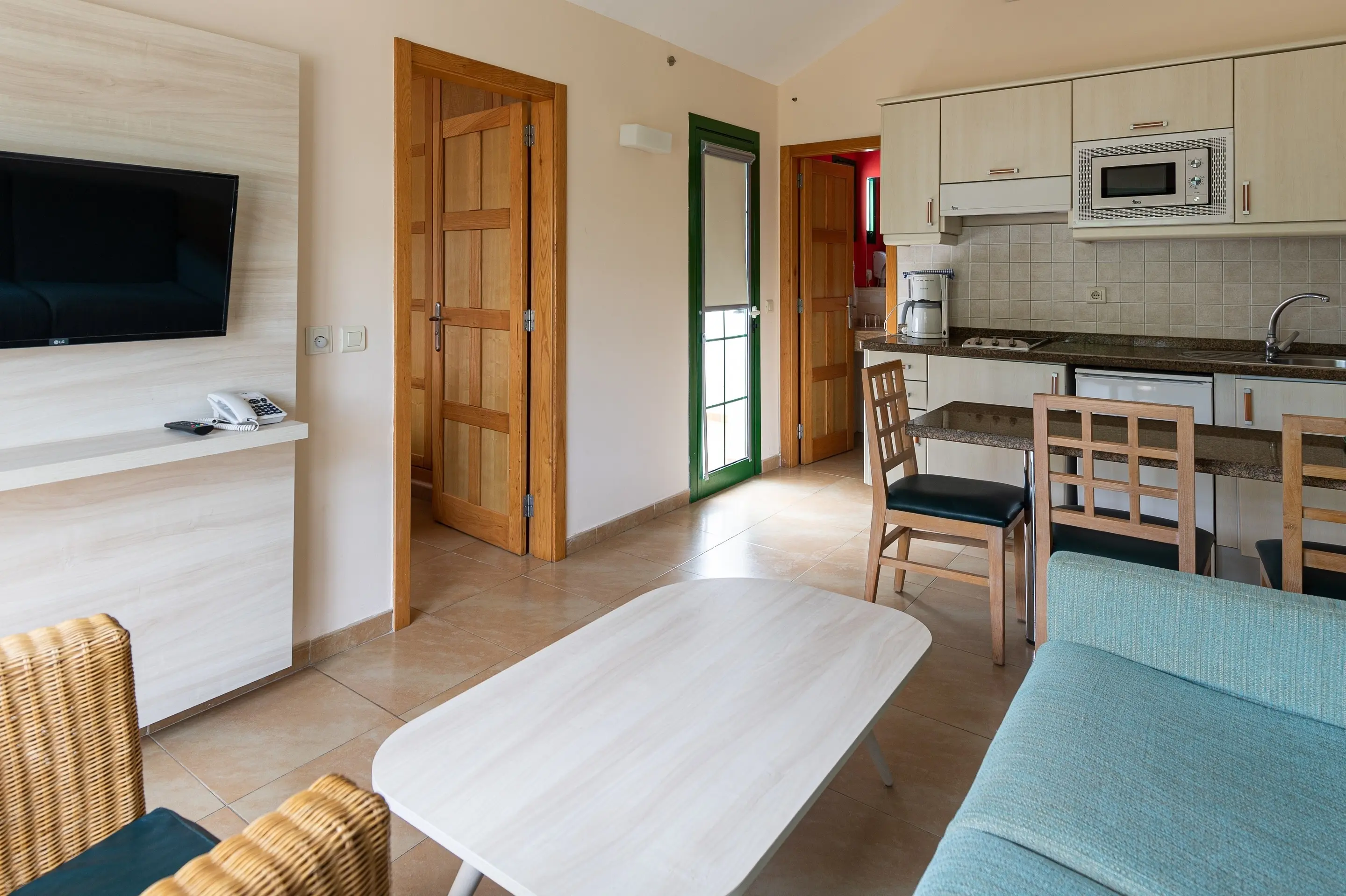 Cordial Sandy Golf Bungalows gallery image 4