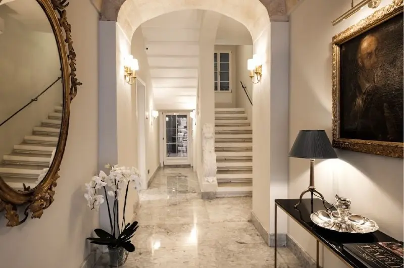 Palais le Brun gallery image 7