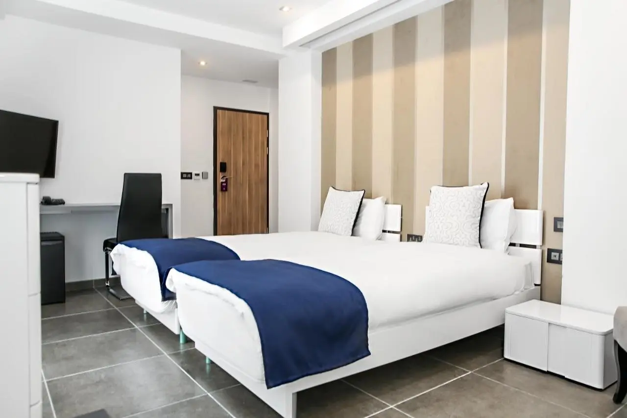 Pebbles Boutique Aparthotel gallery image 7