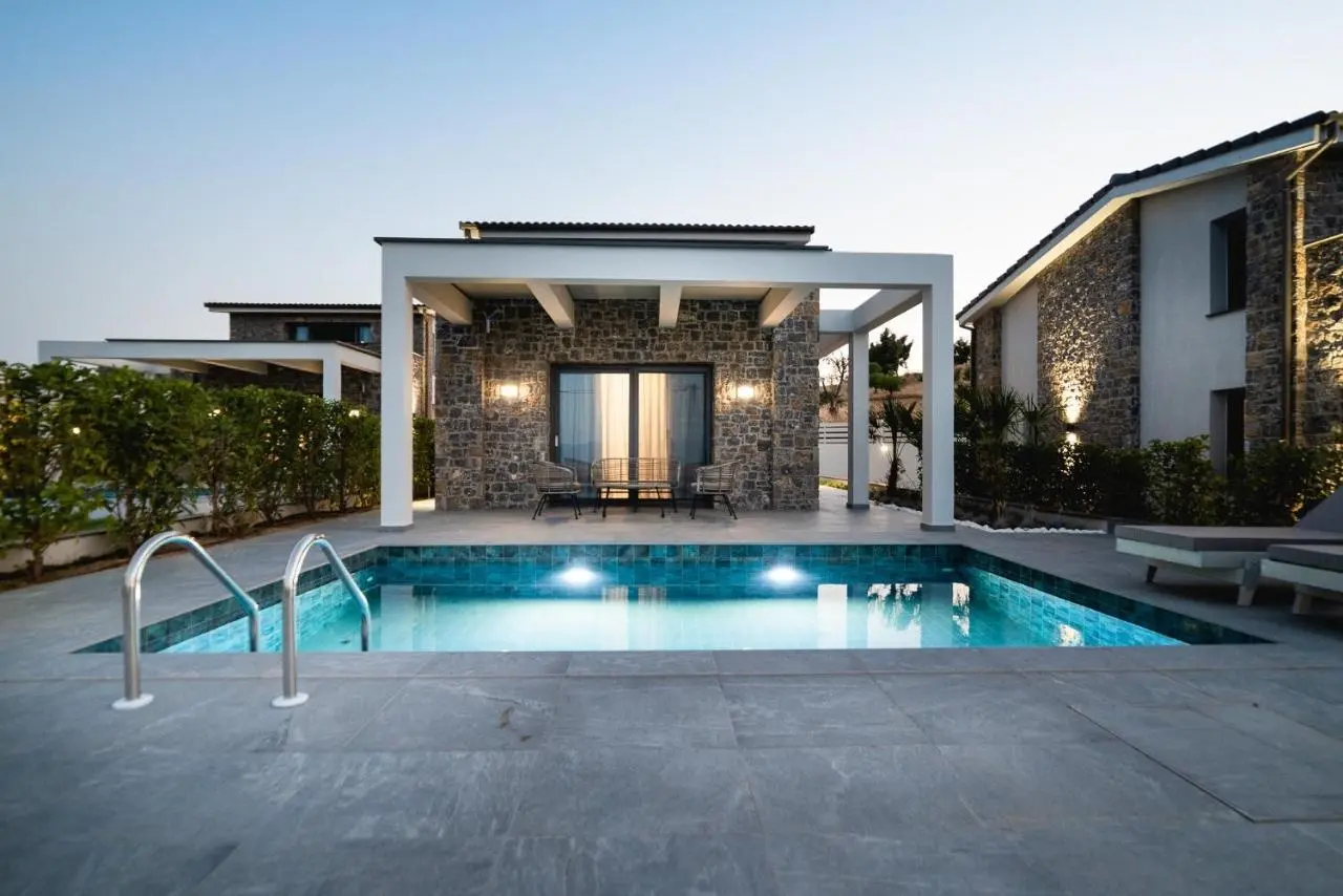 Terra Olivia Luxury Villas & Suites gallery image 5