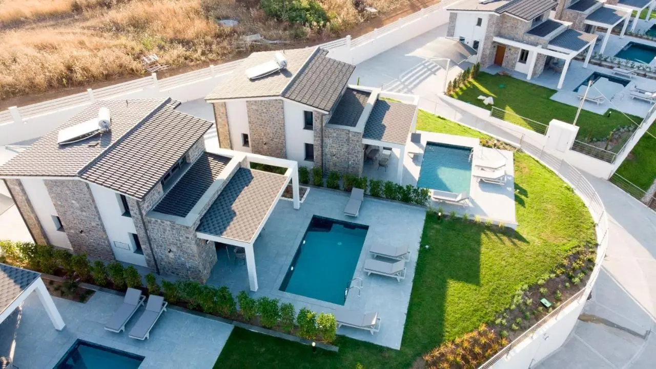 Terra Olivia Luxury Villas & Suites gallery image 8
